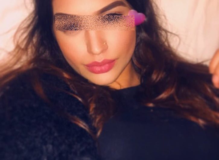 Je m’appelle Sonia, dans la Drôme j’adore faire l’amour 2 fois par jour haha