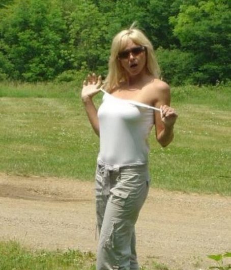 Sortie dogging en couple dans le 42, duo chaud et bi pour contacts !
