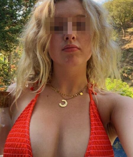 Nympho blonde en chaleur sur Valence pour plans baise à la cool